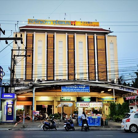 Charoen Apartment Hotel Trang Exterior foto