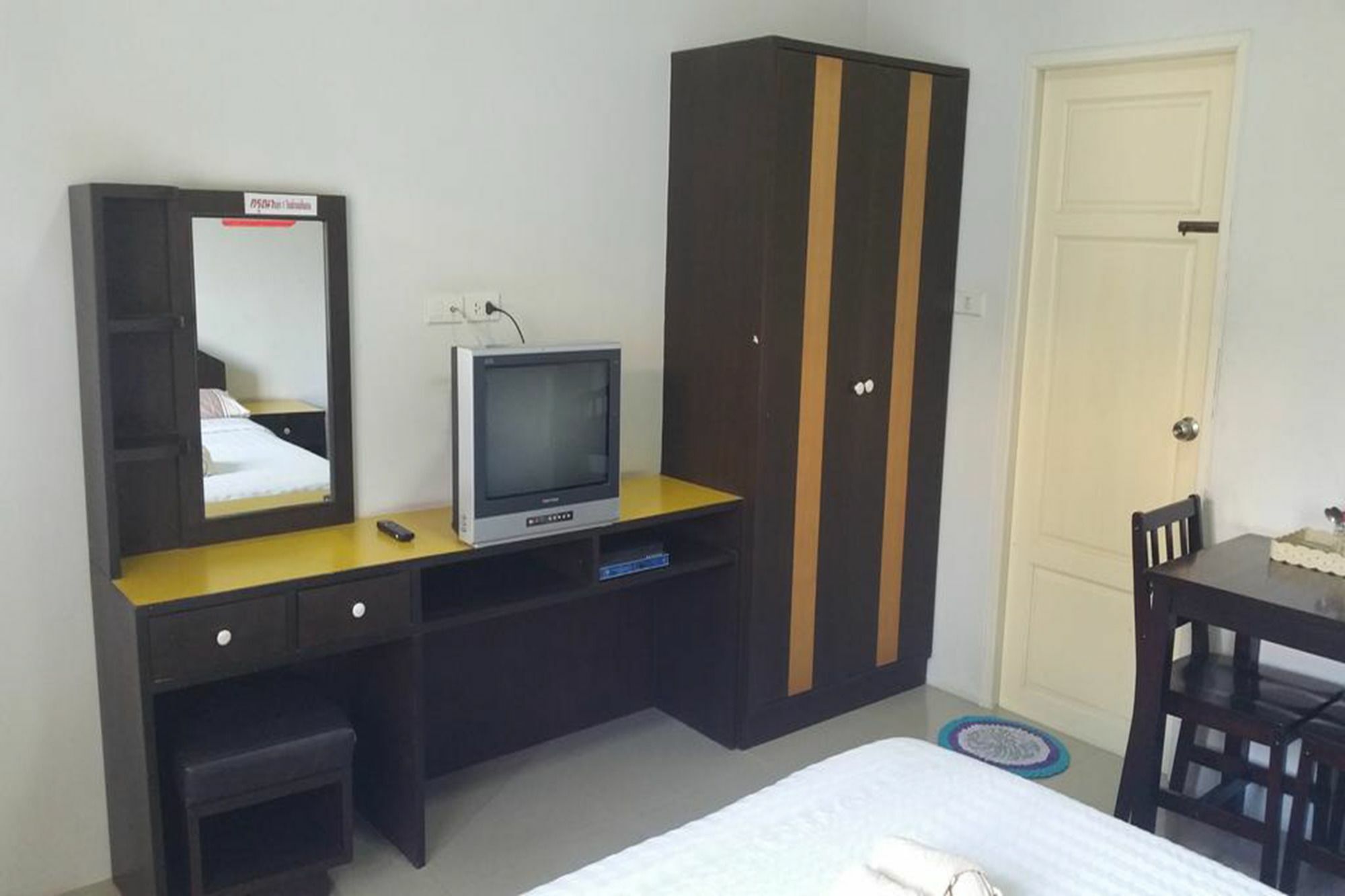 Charoen Apartment Hotel Trang Exterior foto